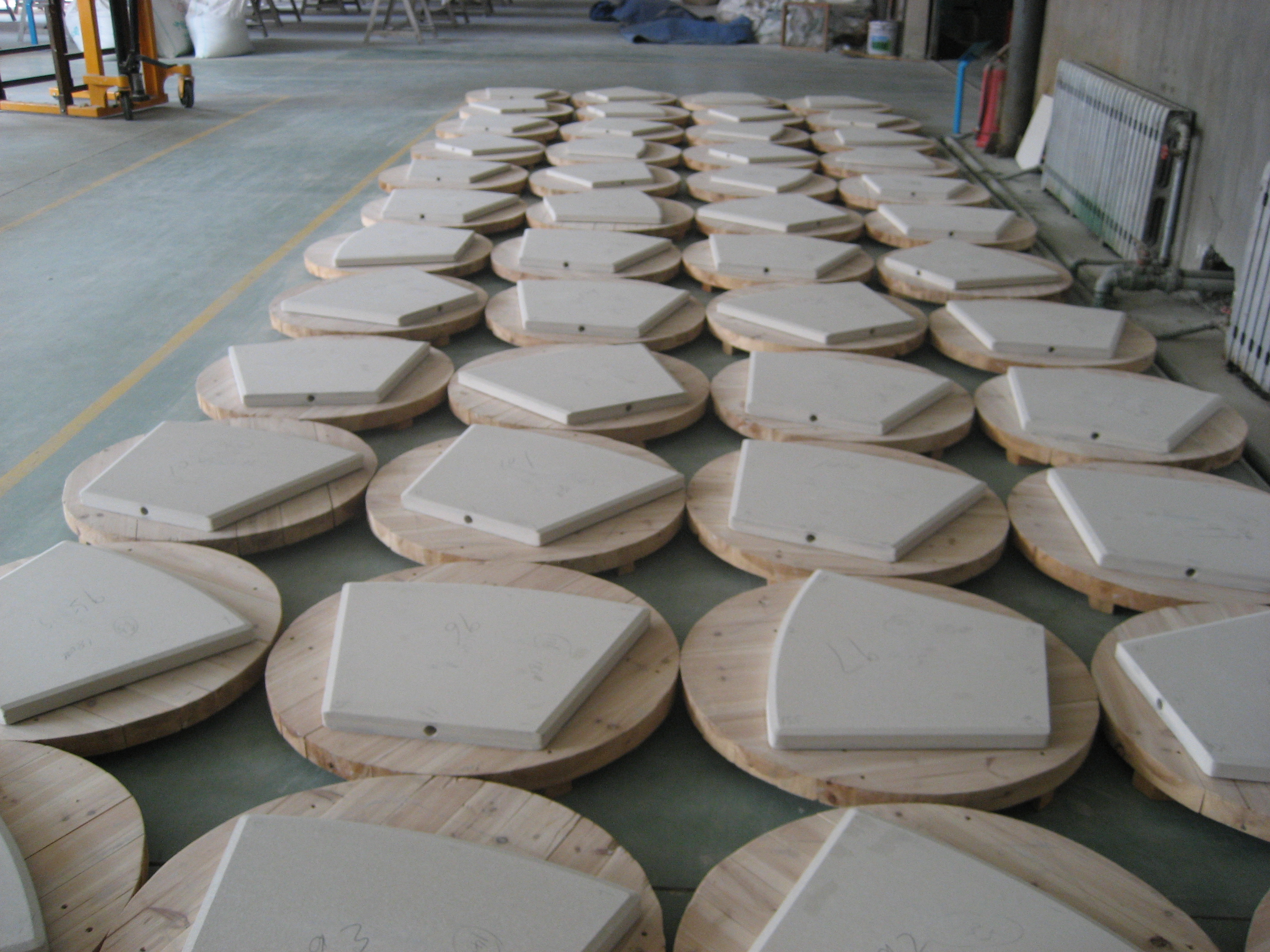 Les industries utilisent une plaque de disque en céramique filtrant le trioxyde d'aluminium pour le filtre